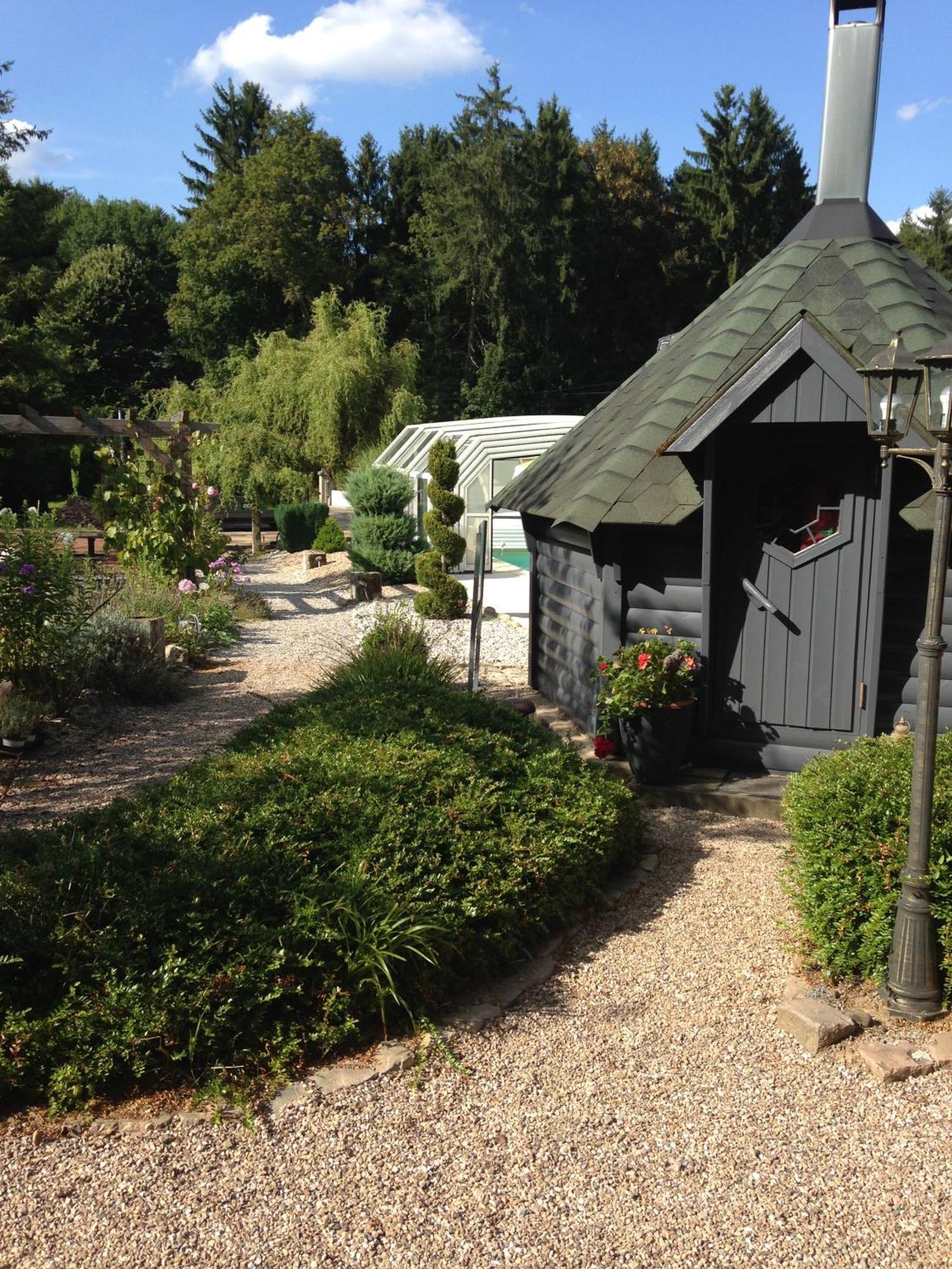Logis Hotel Domaine Du Moulin Saint-Avold Exterior foto